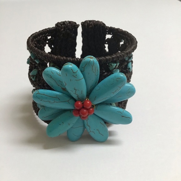 Artisan Cuff Handmade Howlite Flower Gemstone Bracelet Macrame Boho Chunky NEW - Picture 10 of 13